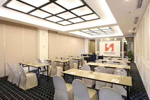Swiss-Belinn Tunjungan, Surabaya Fasilitas Bisnis Photos