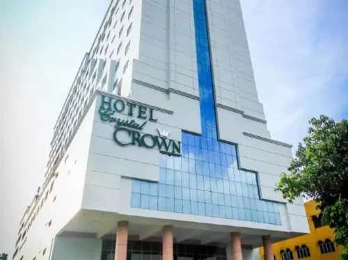 Crystal Crown Hotel JB Eksterior Photos