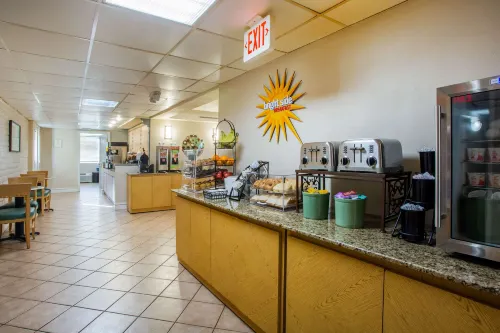 La Quinta Inn by Wyndham Norfolk Virginia Beach Restauration Photos