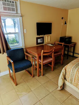 Above Tide Motel Photos