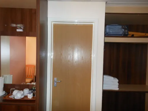 The Gatwick White House Hotel Rooms Photos