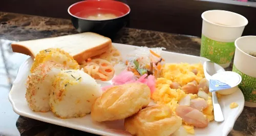 Toyoko Inn Shin-Osaka Chuo-Guchi Honkan Mahlzeiten Photos