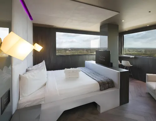 Bloc Hotel London Gatwick Airport Photos