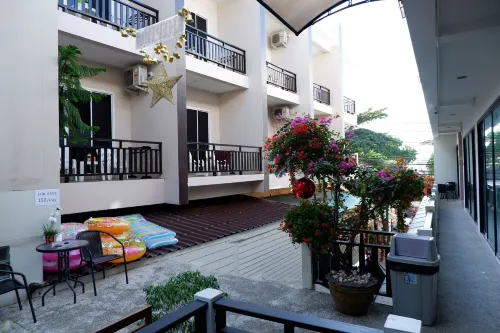 Kata Beachwalk Hotel and Bungalows Öffentliche Flächen Photos