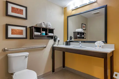 Comfort Suites Fort Lauderdale Airport South & Cruise Port Chambres Photos