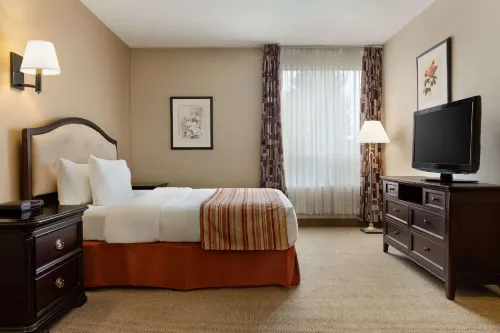 Ramada by Wyndham Fredericton Номера Photos