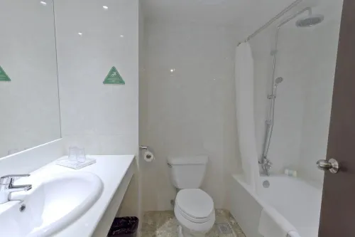 Mandarin Plaza Hotel Rooms Photos