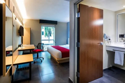 City Express Plus by Marriott Cali Colombia Rooms Photos