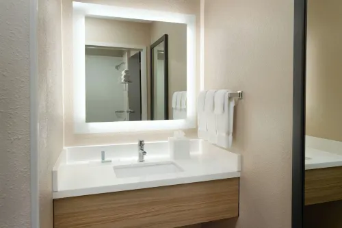 SpringHill Suites Atlanta Six Flags Photos
