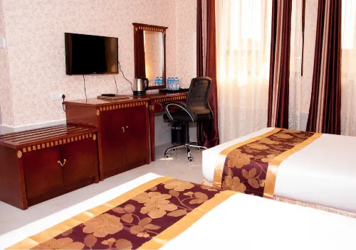 Easy Hotel Kenya Photos