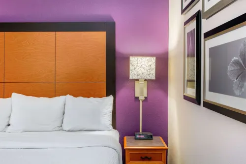 La Quinta Inn & Suites by Wyndham Raleigh Durham Airport Photos