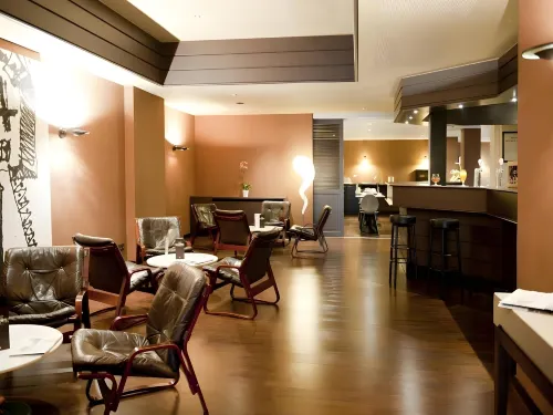 New Hotel Charlemagne Restauranger Photos