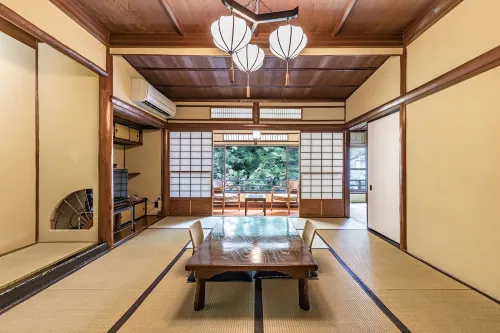 Ichinoyu Honkan Photos