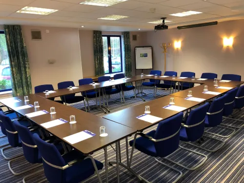 Holiday Inn Express Poole Espaces Affaires Photos