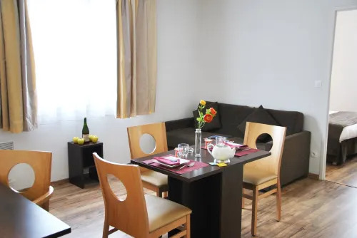Appart Hôtel - Séjours et Affaires / Résidence étudiante - Les estudines Caen Le Clos Beaumois 22 Chambres Photos