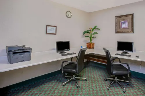 La Quinta Inn & Suites by Wyndham Modesto Salida Business Facilities Photos