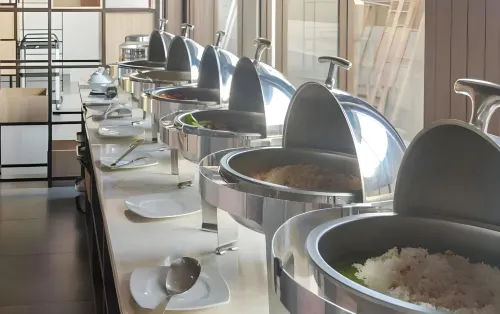 Balcony Hotel Sukabumi Dining Photos