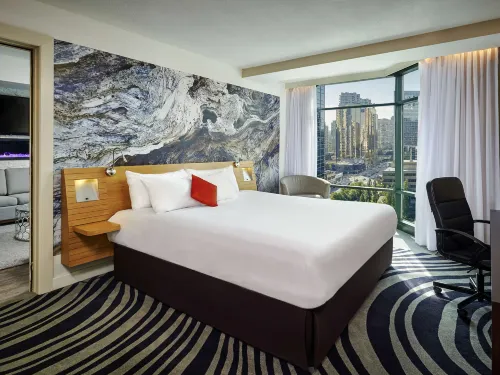 Novotel Toronto North York Rooms Photos
