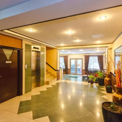 Diplomat Hotel Baku Общественные зоны Photos