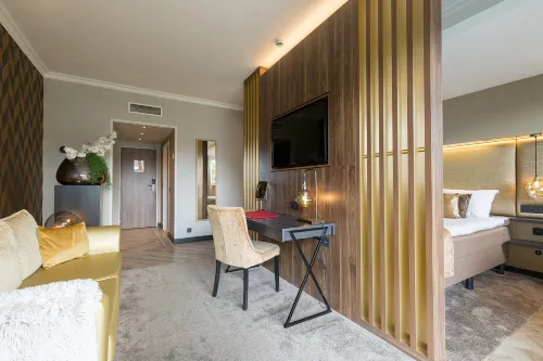 Leonardo Hotel Antwerp the Plaza Rooms Photos