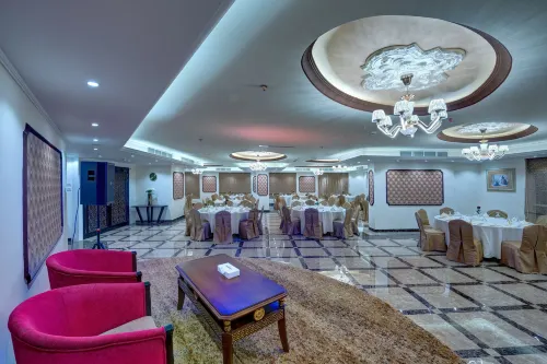 Aryana Hotel Питание Photos