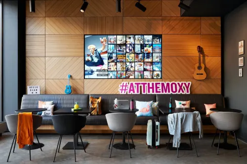 Moxy Edinburgh Fountainbridge Öffentliche Flächen Photos