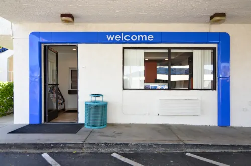 Motel 6 North Palm Springs, CA - North Extérieur Photos