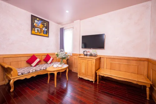 Duc Vuong Saigon Hotel - Bùi Viện Photos