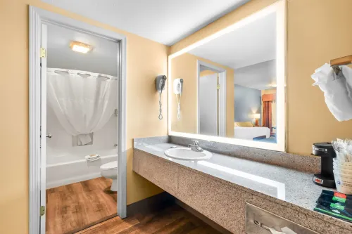 SureStay Plus by Best Western Twentynine Palms Joshua Tree Zimmer Photos
