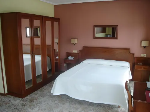 B&B HOTEL Gijón Centro Begoña Værelser Photos