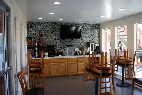 Pacific Inn Monterey Dining Photos