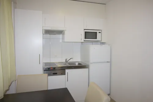 Swiss Star District 11 - Self Check-IN Rooms Photos