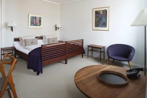 Hotel Alexandra Photos
