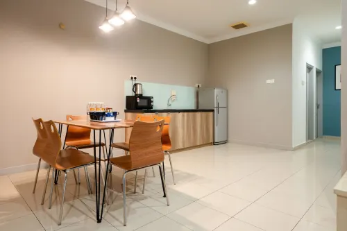 Golden View Serviced Apartments Rooms Photos