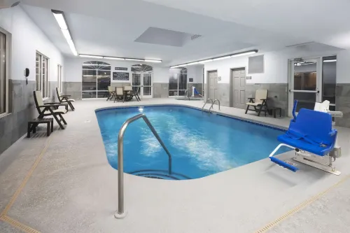 Country Inn & Suites by Radisson Asheville Downtown Tunnel Road Leisure & Recreation Photos