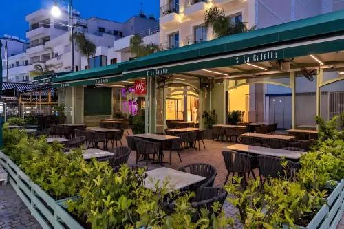 Leonardo Boutique Hotel Larnaca Dining Photos