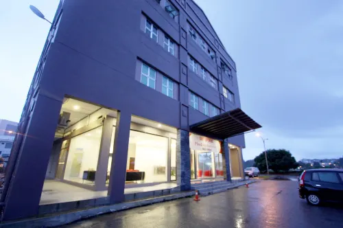 Place2Stay Business Hotel - Waterfront Esterni Photos