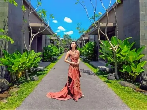 The Westlake Resort Jogja Eksterior Photos