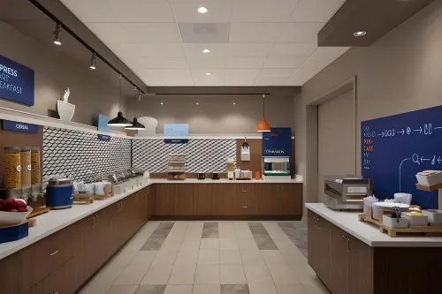 Holiday Inn Express & Suites Portland Airport Restauration Photos