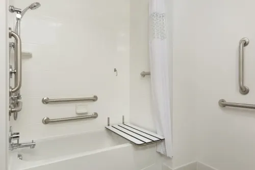 Hampton Inn North Olmsted Cleveland Airport Rooms Photos