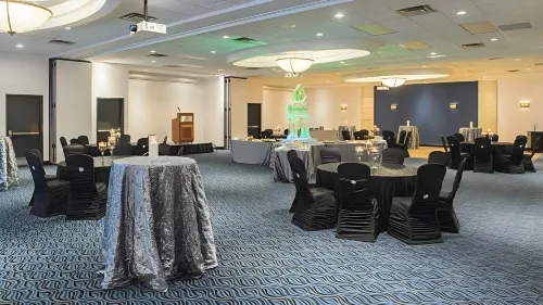Holiday Inn Winnipeg - Airport West Restauration Photos