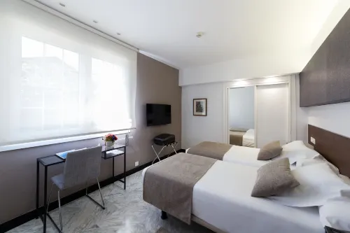 Hotel Avenida Rooms Photos