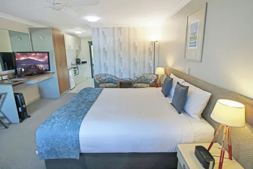 Whangaparaoa Lodge Photos