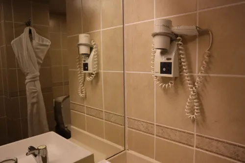 Al Ain Palace Hotel Abu Dhabi Rooms Photos