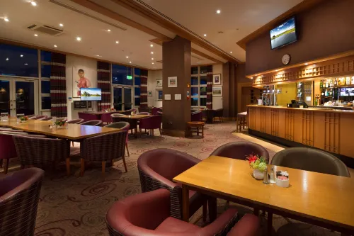 The Oxfordshire Golf & Spa Hotel Restauration Photos