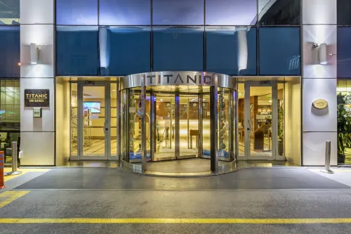 Titanic Port Bakirkoy Nổi bật Photos