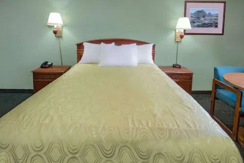 Days Inn by Wyndham Ontario Airport Photos