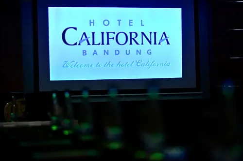 Hotel California Bandung Photos