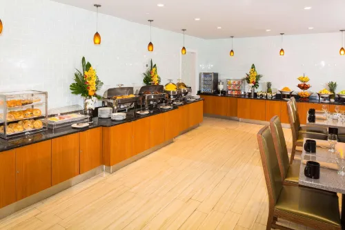 Best Western Plus Atlantic Beach Resort Dining Photos