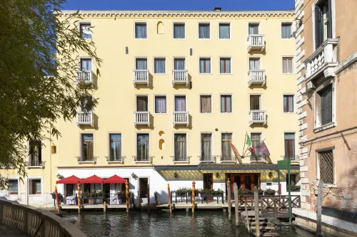 Baglioni Hotel Luna Udvendigt Photos